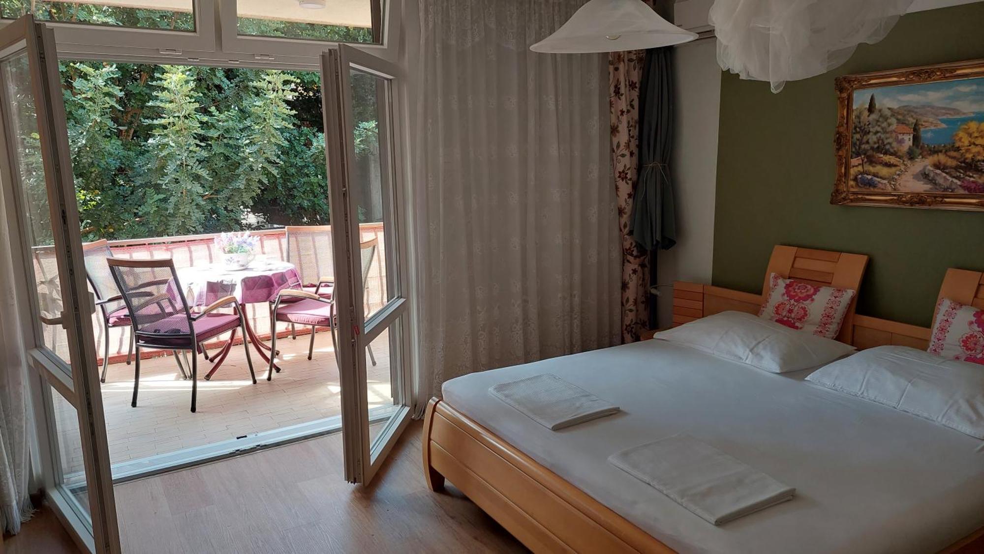 Haus Sonja Apartamento Podgora Exterior foto